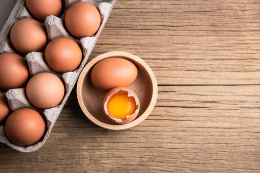  Hur mycket protein innehåller ett ägg?