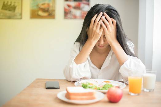  Diet for migraine sufferers: what to prioritize (and what to avoid)