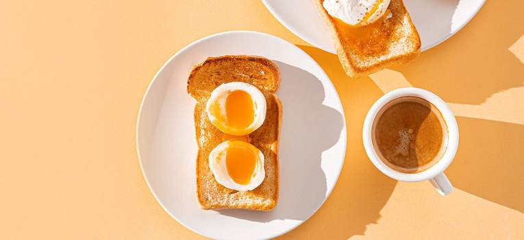  Նախաճաշի տարբերակներ. կարո՞ղ եք ներառել հաց ձվի հետ և սուրճ կաթով: