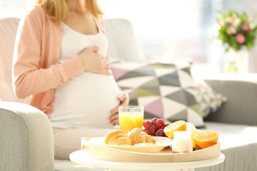  C-vitamin under graviditeten: Näringsämnenas betydelse och livsmedel