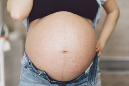  Je normální, že je vám na konci těhotenství špatně?